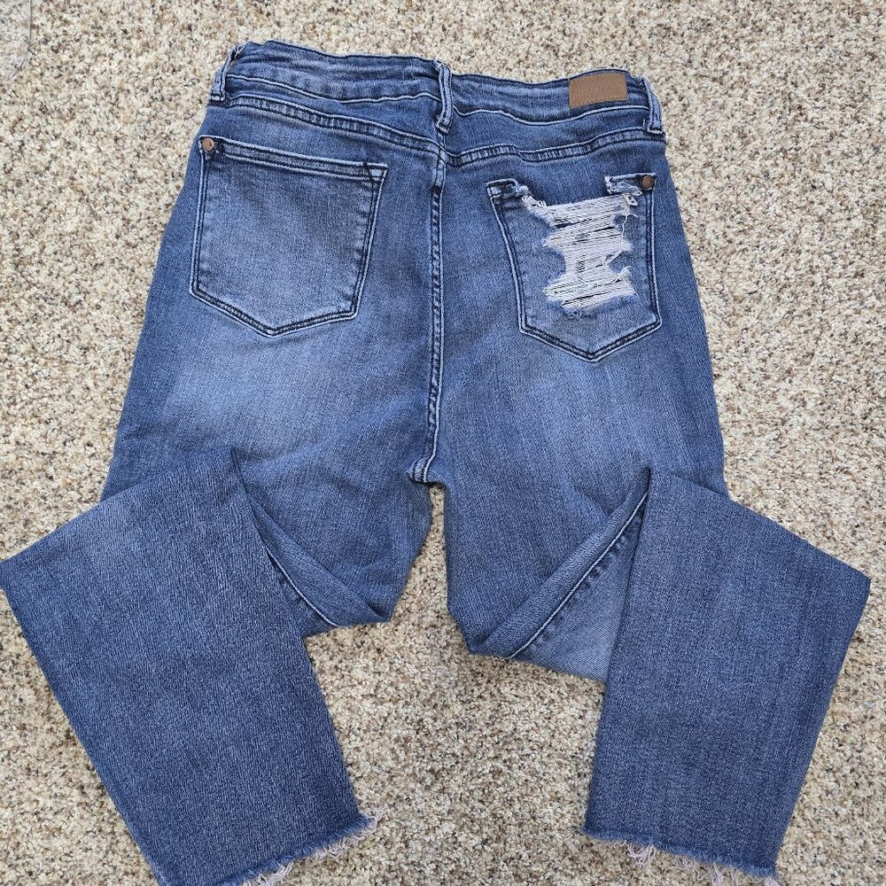 Judy Blue Distressed Pocket Frayed Hem Crop Jeans Size 28